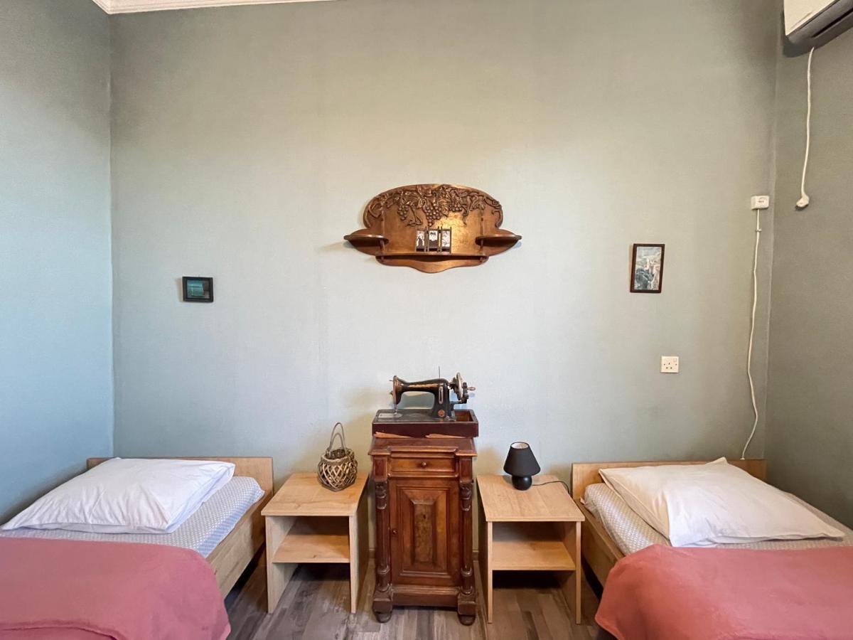 Talaveri Apartment In Old Тбилиси Екстериор снимка